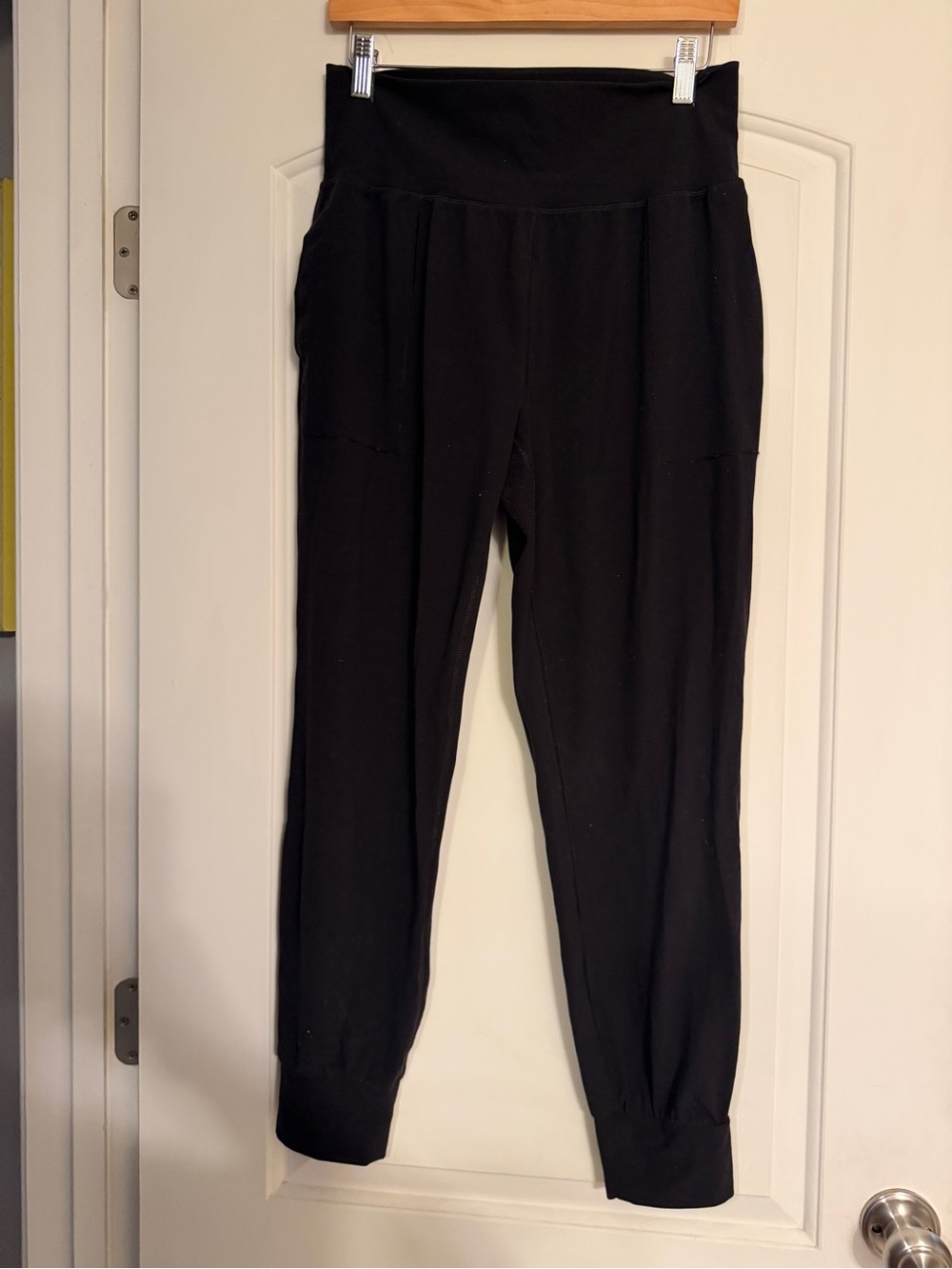 Athleta salutation jogger